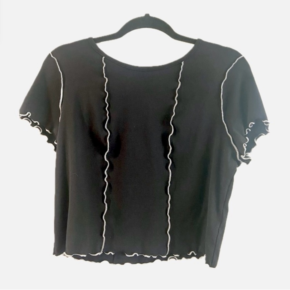 Ladies SO XXL Black Cropped Tee with White Textured Lines